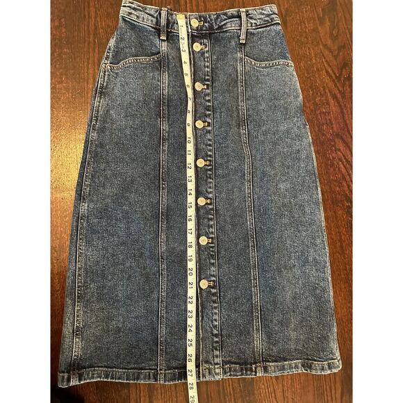 Old Navy High Rise Secret Slim Pocket Denim Midi Skirt Size 0 - Picture 8 of 8